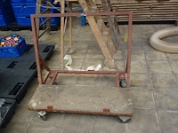 2x verrijdbare metalen kar - afbeelding 3 van  3