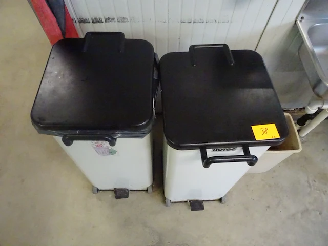 2x verrijdbare metalen vuilnisbak - afbeelding 3 van  3