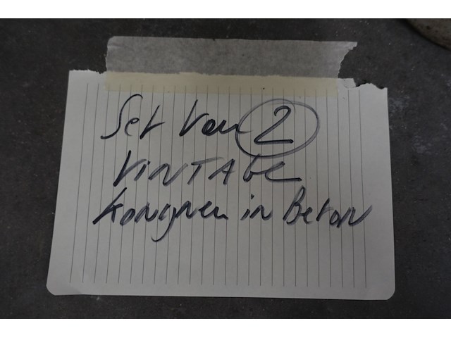 2x vintage betonnen konijnen - afbeelding 3 van  3