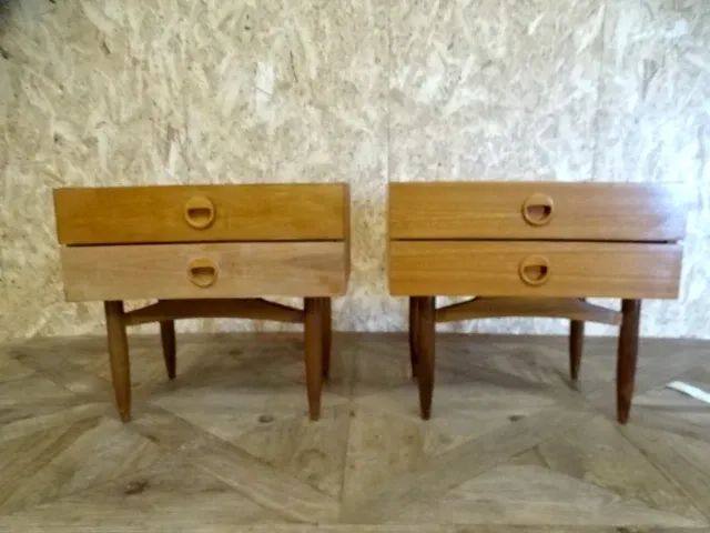 2x vintage nachtkastje - afbeelding 1 van  4