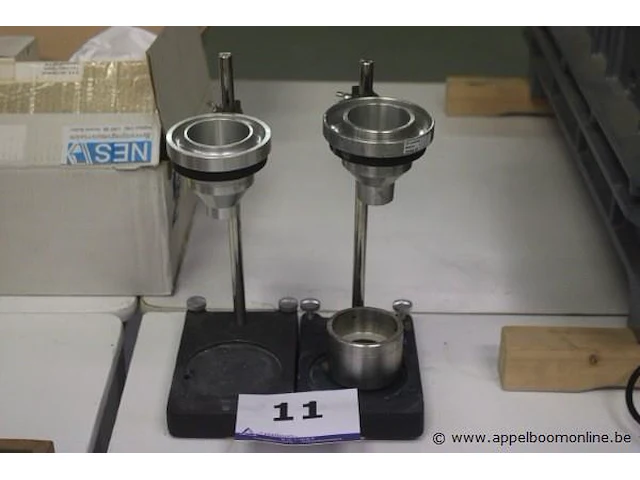 2x viscositeitsmeter fordcup - afbeelding 1 van  2