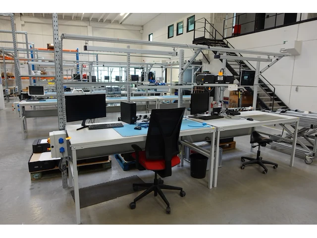 2x volledig werkstation awp - afbeelding 1 van  9