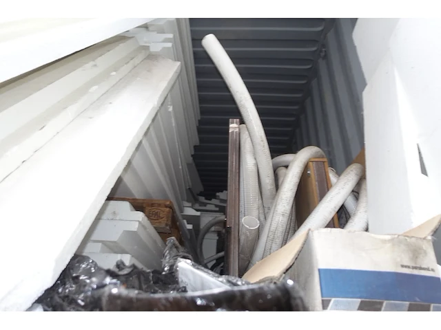 2x volledige inhoud container plafondisolatie - afbeelding 3 van  3