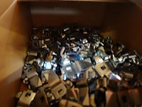 2x volledige inhoud ligger onderdelen laadpalen - afbeelding 8 van  54