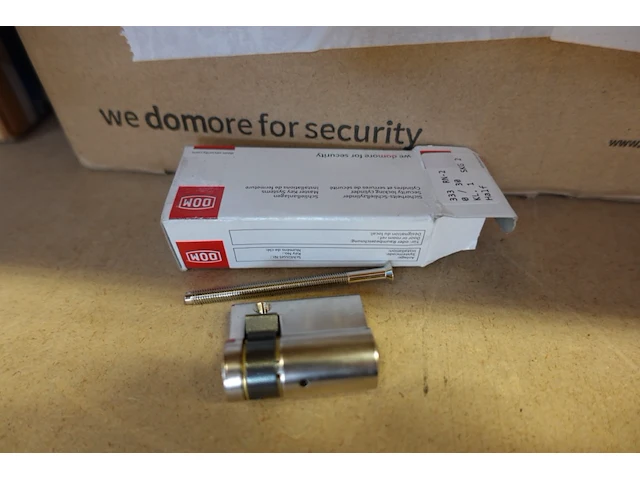 2x volledige inhoud ligger onderdelen laadpalen - afbeelding 15 van  54