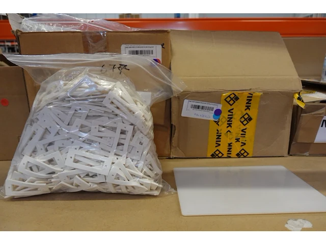 2x volledige inhoud ligger onderdelen laadpalen - afbeelding 30 van  54