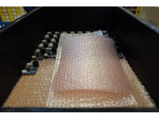 2x volledige inhoud ligger onderdelen laadpalen - afbeelding 39 van  54