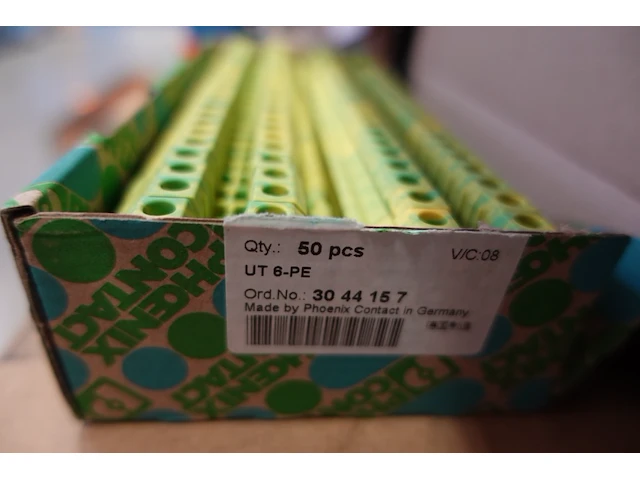 2x volledige inhoud ligger onderdelen laadpalen - afbeelding 41 van  54