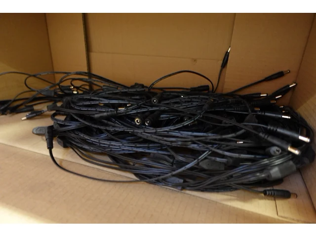 2x volledige inhoud ligger verpakkingsmaterialen - afbeelding 4 van  36