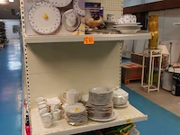 2x volledige inhoud rek borden en tassen - afbeelding 4 van  6