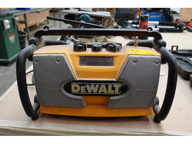 2x werfradio dewalt - afbeelding 1 van  5