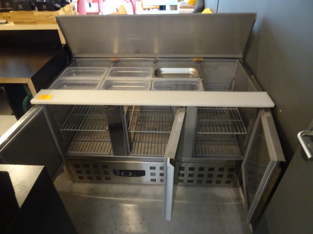 3- deurs koelkast + saladebar combisteel - afbeelding 2 van  6