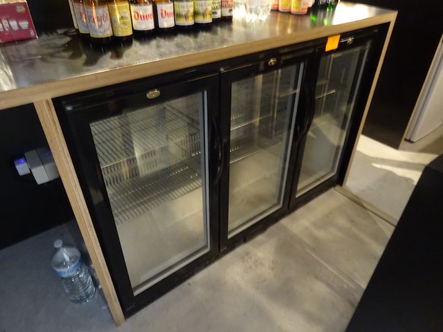 3- deurs vitrinekoelkast combisteel - afbeelding 1 van  2
