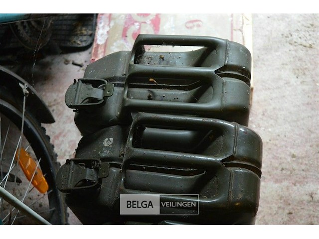 3 abl jerrykannen 20l - afbeelding 2 van  3