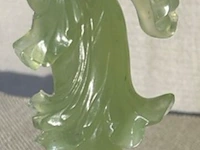 3 antieke oosterse beeldjes in jade snijwerk - afbeelding 2 van  9