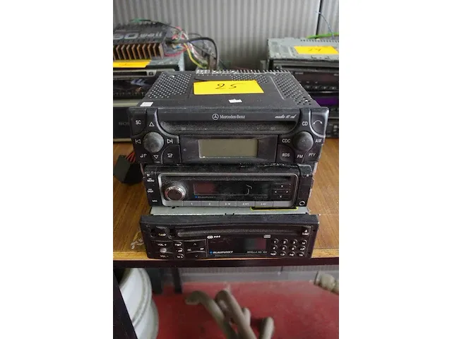 3 autoradio's - afbeelding 1 van  1