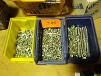 3 bakken vijzen en moeren - afbeelding 1 van  1