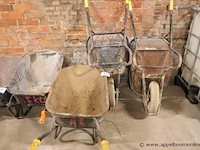 3 bakkruiwagens - afbeelding 1 van  1