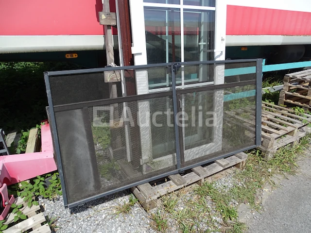3 beglazing met geïntegreerde afstandhouders, 2 aluminium horframes - afbeelding 2 van  4