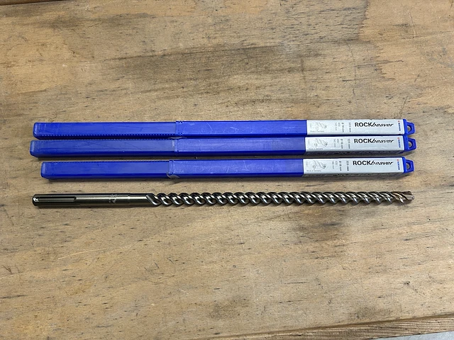 3 berner boren - afbeelding 1 van  4