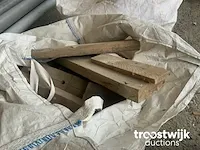 3 big bags met houtresten - afbeelding 3 van  4