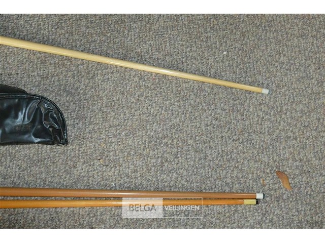 3 biljartkeuen en keu-tassen - afbeelding 3 van  4