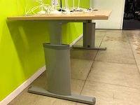 3 bureaus, 3 bureaustoelen - afbeelding 2 van  6