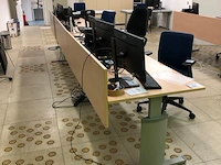 3 bureaus, 3 bureaustoelen - afbeelding 1 van  5