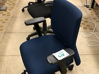 3 bureaus, 3 bureaustoelen - afbeelding 3 van  5