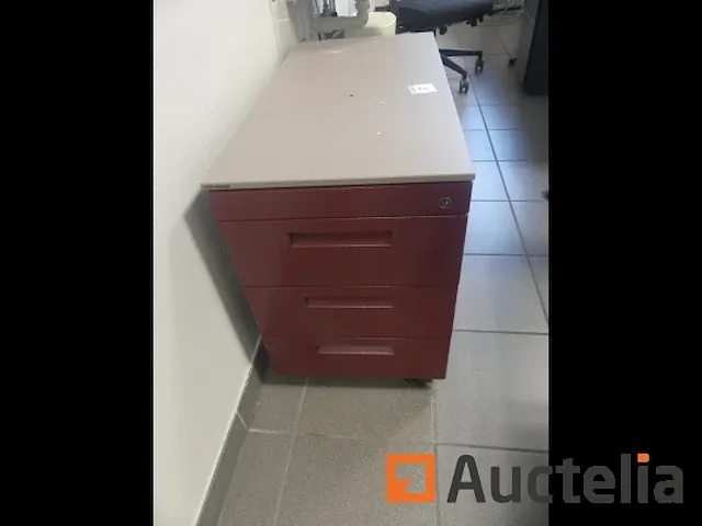 3 bureautafels met stoel en ladeblok - afbeelding 9 van  19