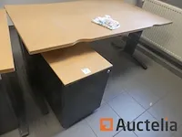 3 bureautafels met stoel en ladeblok - afbeelding 16 van  19