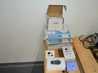 3 cloud rh-8 control unit (nieuw in doos), 2 cloud rsl-6 remote select level control (nieuw in doos), wp1 wall control, lm-2 control - afbeelding 1 van  8