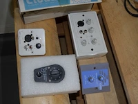 3 cloud rh-8 control unit (nieuw in doos), 2 cloud rsl-6 remote select level control (nieuw in doos), wp1 wall control, lm-2 control - afbeelding 4 van  8