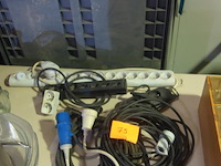 3 contactdozen en 3 verlengkabels - afbeelding 1 van  1
