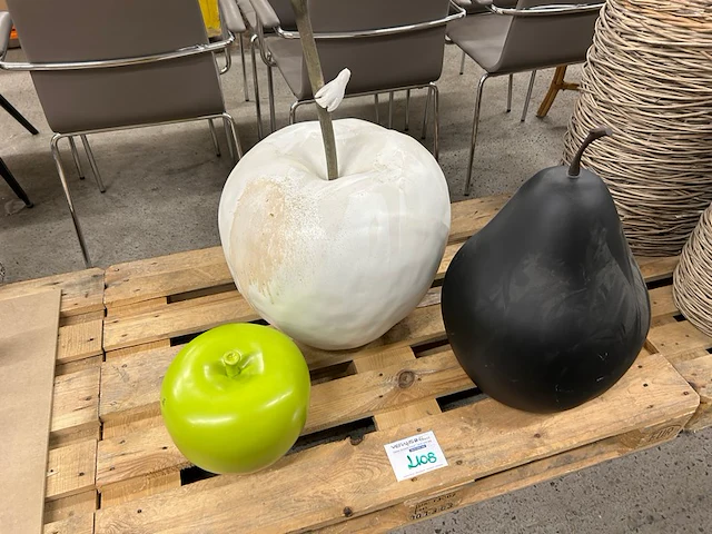 3 decoratieve appels - afbeelding 1 van  5