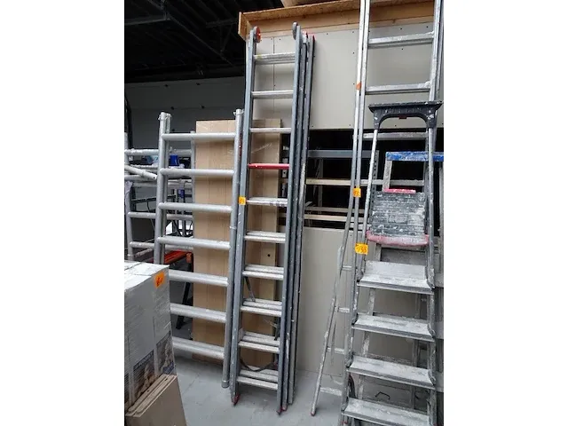 3-delige alu ladder - afbeelding 1 van  2