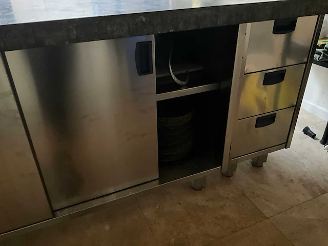 3-delige rvs werkbank met natuurstenen bladen - afbeelding 8 van  8