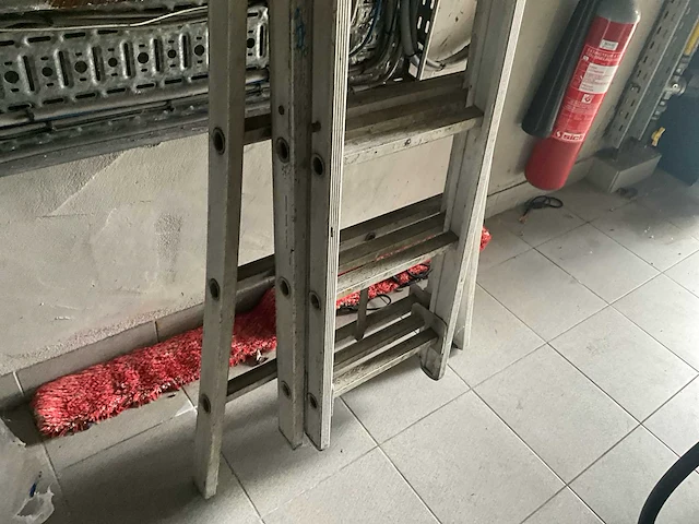 3 delige schuifladder - afbeelding 2 van  3