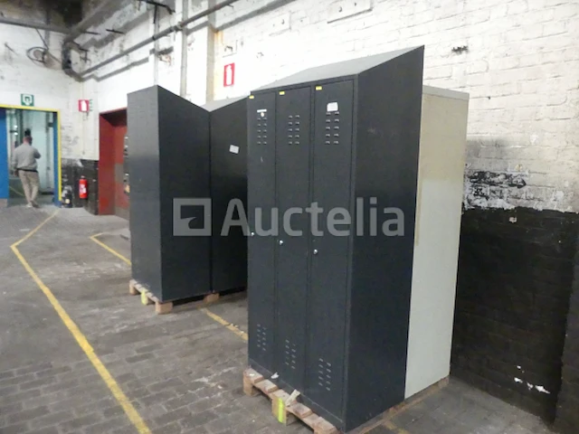 3 delvart 2-deurs garderobe/lockers, 4 3-deurs garderobe/lockers - afbeelding 8 van  9