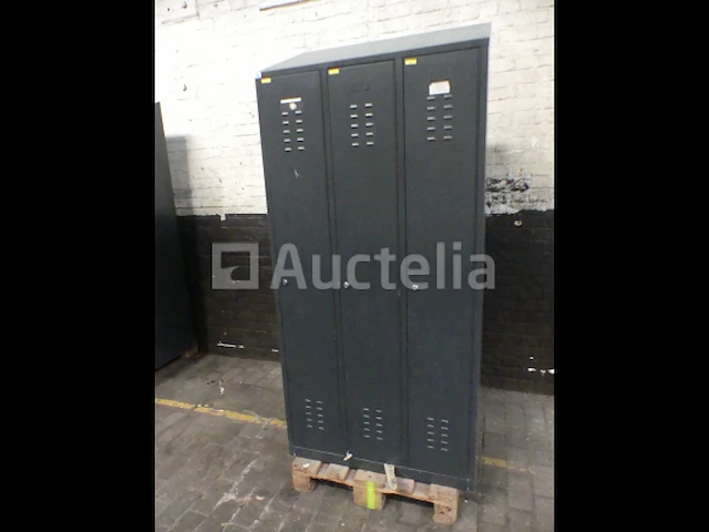 3 delvart 2-deurs garderobe/lockers, 4 3-deurs garderobe/lockers - afbeelding 9 van  9