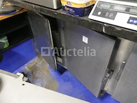 3-deurs rvs gekoelde kast merk en model onleesbaar - afbeelding 7 van  8
