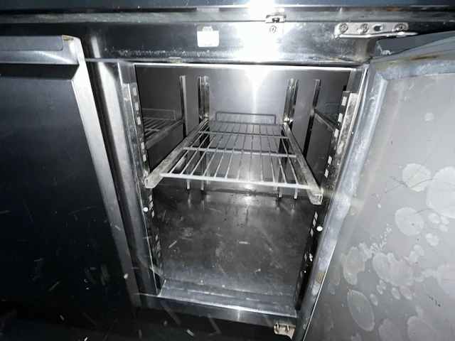 3 deurs rvs koelwerkbank ggmgastro - afbeelding 4 van  6