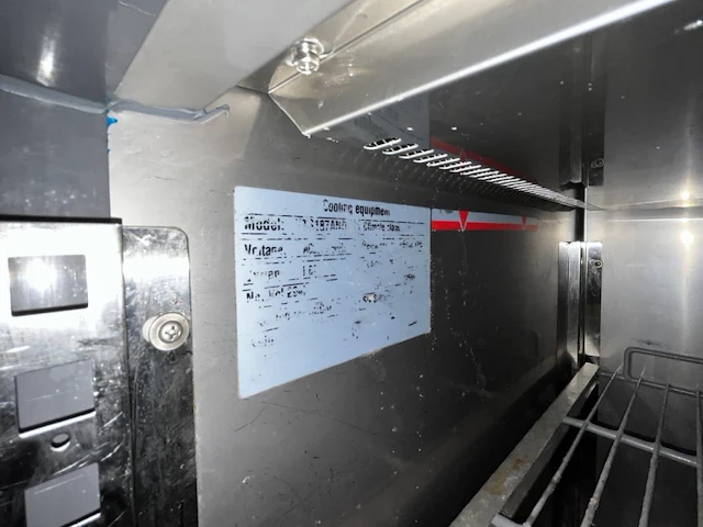 3 deurs rvs koelwerkbank ggmgastro - afbeelding 6 van  6