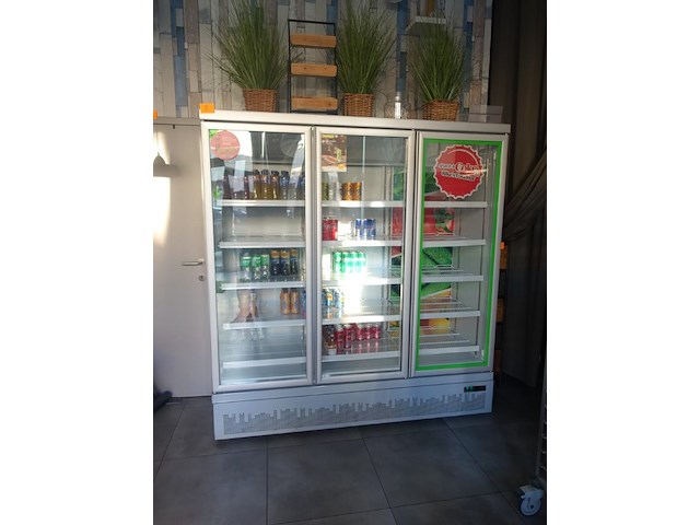 3-deurs vitriniekoelkast - afbeelding 1 van  5
