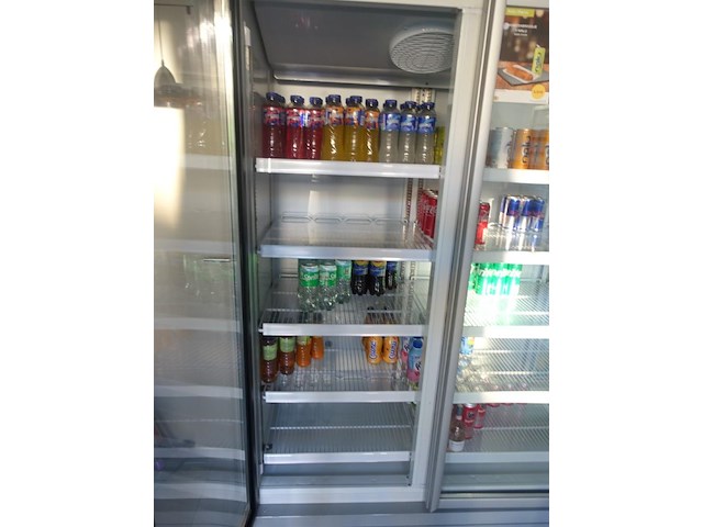 3-deurs vitriniekoelkast - afbeelding 2 van  5