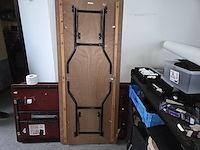 3 div rechthoekige tafels + 1 lot ronde tafels - afbeelding 4 van  4