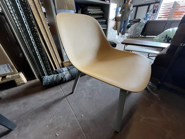 3 div stoelen muuto - afbeelding 3 van  6