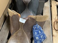 3 div. zadels - afbeelding 1 van  4