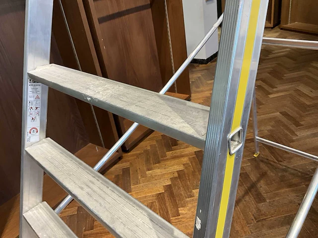 3 diverse alu vouwladders haca leitern, erst - afbeelding 13 van  15