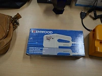 3 diverse dameshandtassen, zwart kistje imitatie leder, olielamp berger, klein dienblad, elektrische blikopener kenwood, vacuummachine nova, 2 telefoontoestellen belgacom - afbeelding 9 van  10